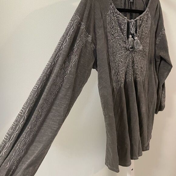 Lucky Brand Embroidered Long Sleeve Top - Picture 2 of 4